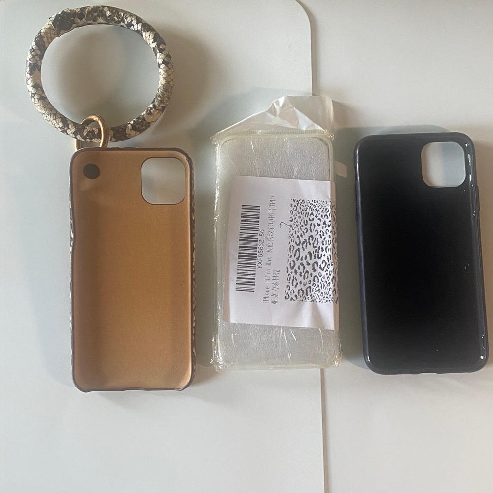 iPhone 11 Pro Max. Animal print phone case bundle - Picture 2 of 12